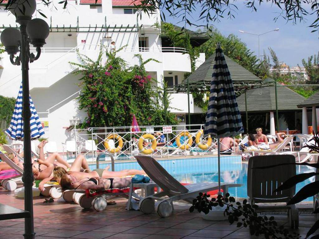 Hotel Golden Gate Kusadası Exterior foto
